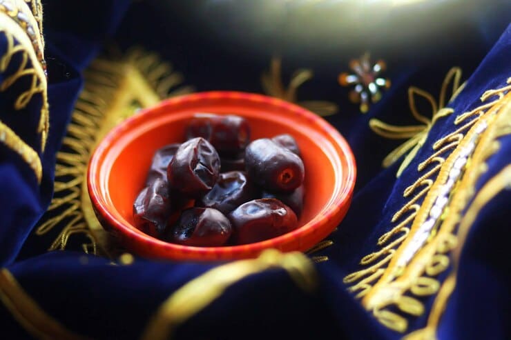 خرما مضافتی تهران با طعم طبیعی و بافت نرم برای تجربه‌ ای لذیذ